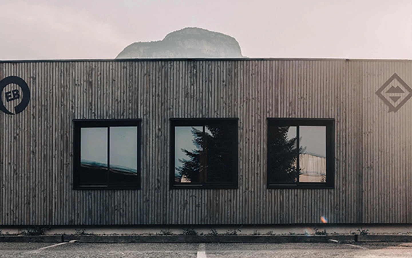 Image for Effet Boomerang & HereWeCom, le nouveau camp de base de la com